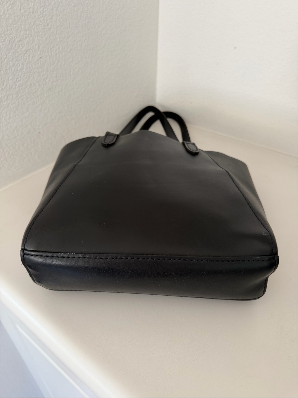Portland Leather Goods Black Small Juliette Tote Bag - Picture 8 of 12